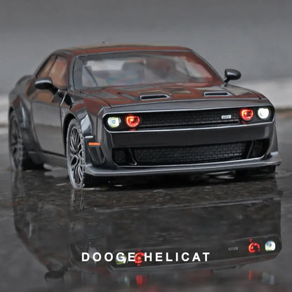 1:32 Dodge Challenger Hellcat Redeye Alloy Muscle Car Model Sound and Light Children's Toy Collectibles Birthday Gift